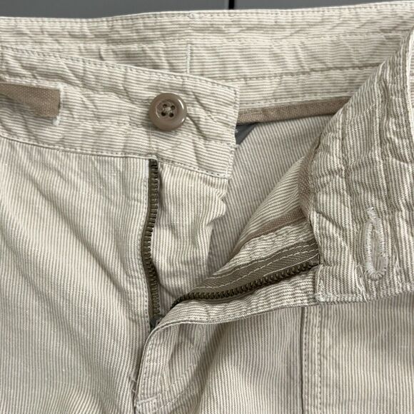 The North Face Shorts Women 6 Beige Linen Cotton Blend Striped 4" inseam Lowrise - Picture 3 of 12